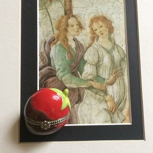 Beautiful vintage strawberry metal/porcelain box
